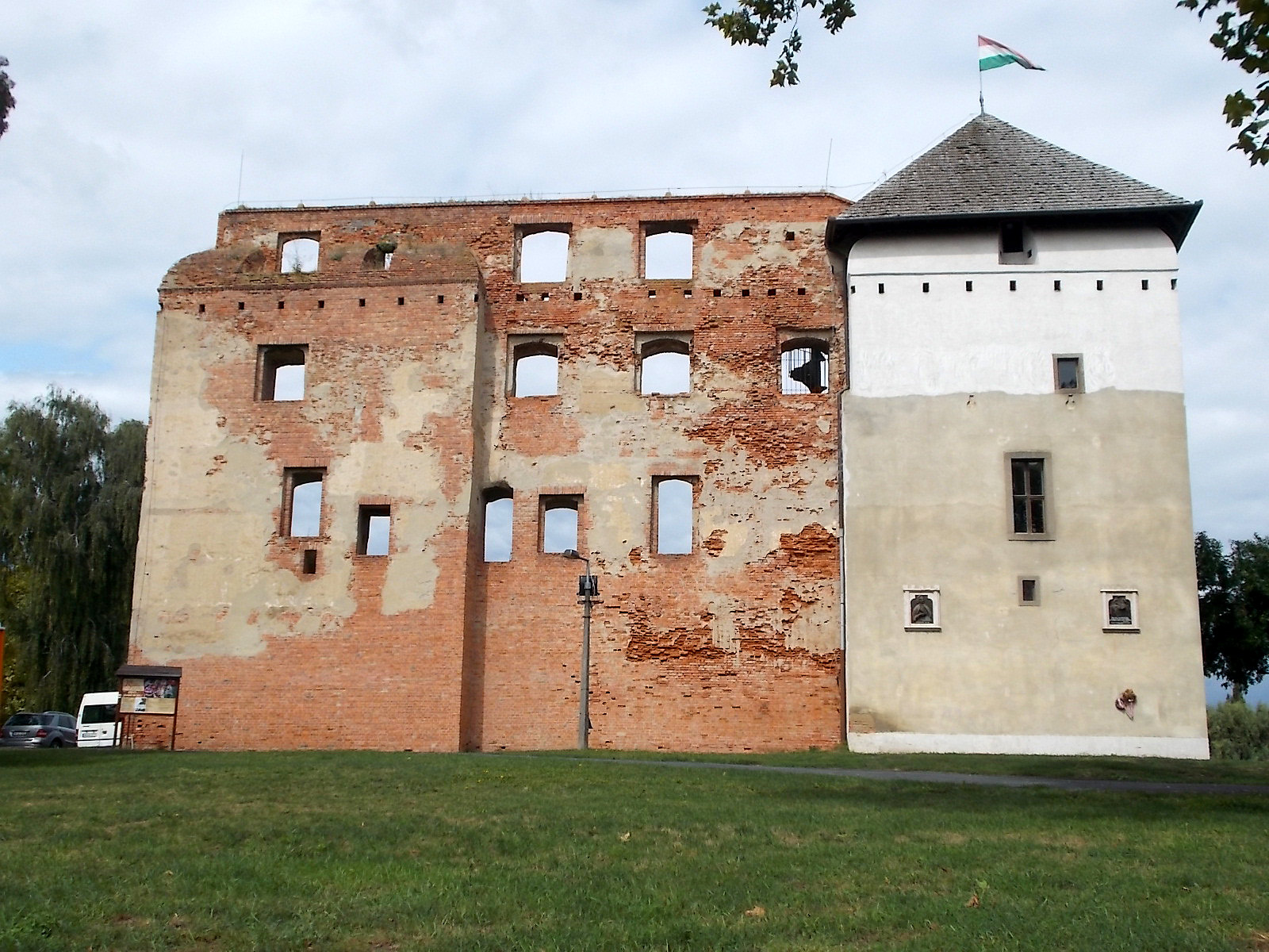 Kisvárda (Photo License: CC BY-SA 3.0)